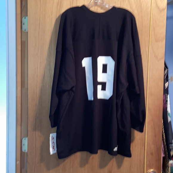 NWT/ Men’s Hockey Jersey - Picture 4 of 10